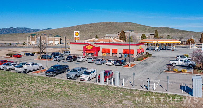 Primary Photo Of 847 Magellan dr, Tehachapi Restaurant For Sale