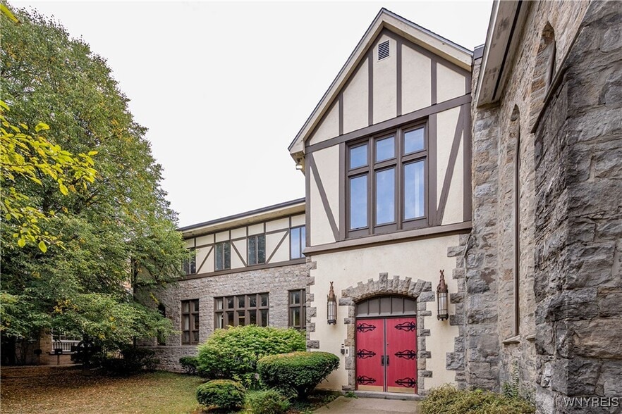 More Photos Of 100 Genesee St, Lockport Religious Facility For Sale