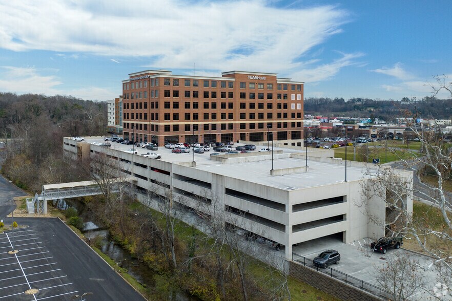 More Photos Of Weisgarber Road And North Dr, Knoxville Unknown For Lease