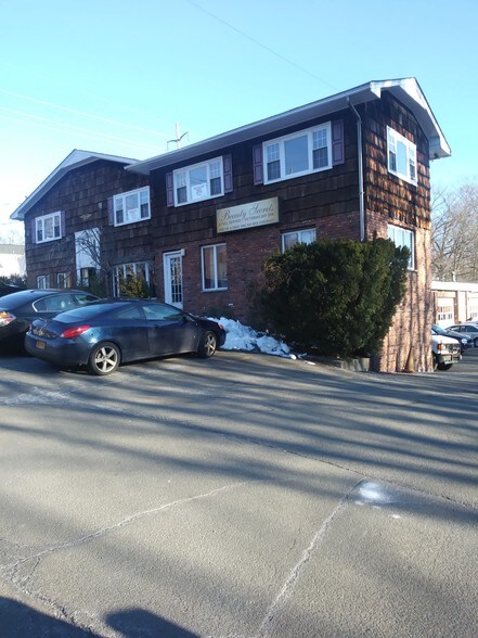 More Photos Of 110 W Crooked Hill Rd, Pearl River Office For Lease