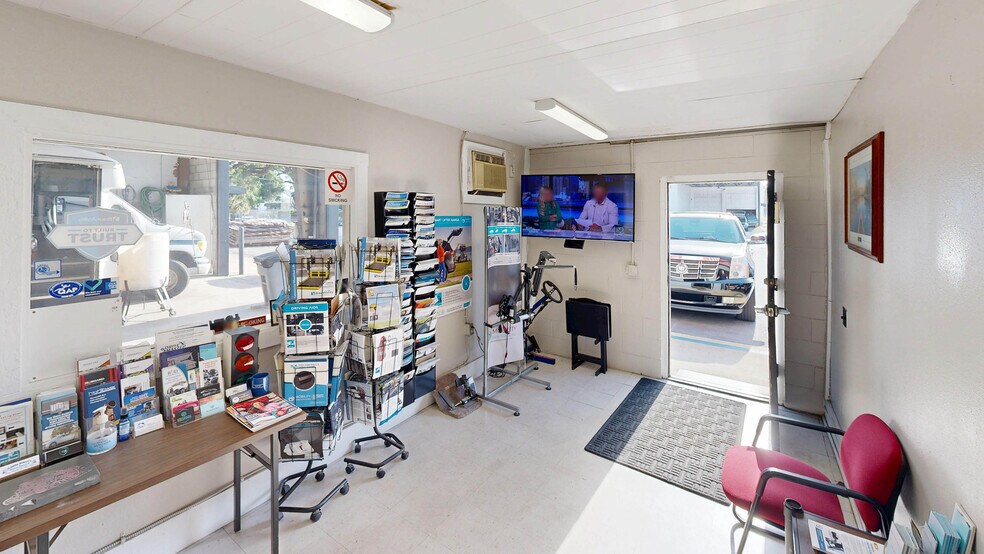 More Photos Of 1800 S Division Ave, Orlando Warehouse For Sale