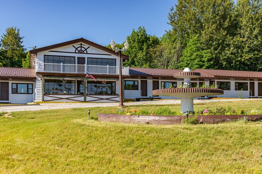 More Photos Of 196 US Route 1, Bucksport Hotel For Sale