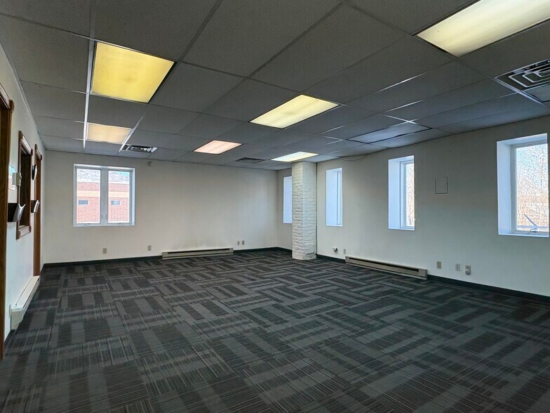 More Photos Of 4201 W 1st St, Duluth Warehouse For Sale