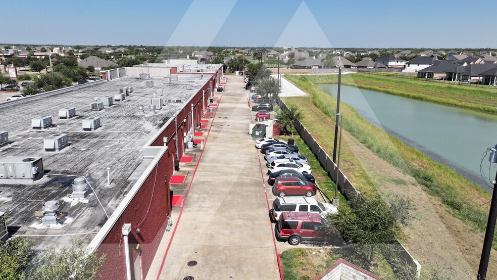More Photos Of 1853 Pearland Pky, Pearland Unknown For Lease