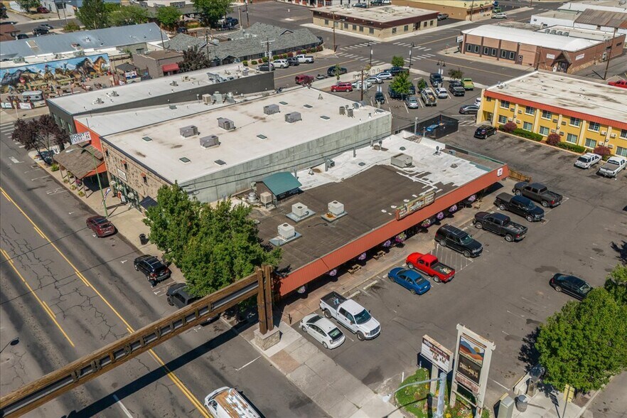 More Photos Of 121 NE 3rd St, Prineville Restaurant For Sale