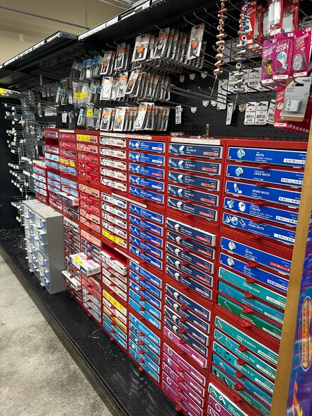 More Photos Of 7797 Silver Lake Rd, Maple Falls Service Station For Sale