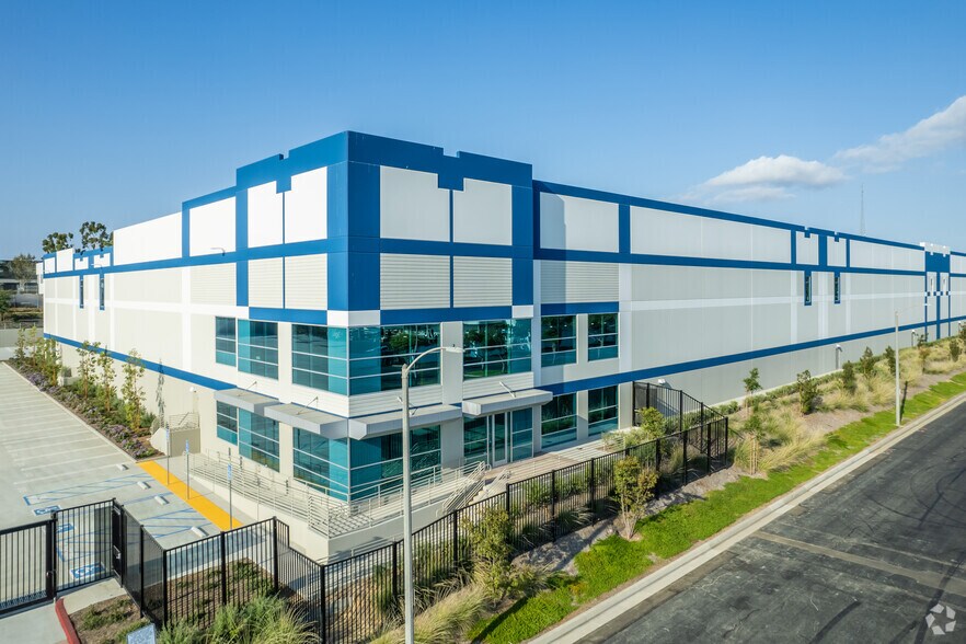 Primary Photo Of 2001 E Cashdan St, Compton Warehouse For Lease