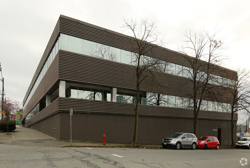 More Photos Of 2015 Main St, Vancouver Coworking Space