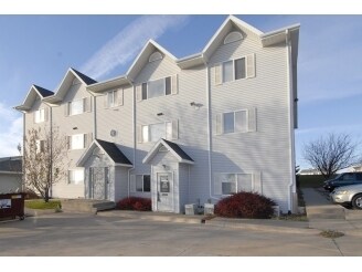 Primary Photo Of 2210 9th St, Coralville Office For Lease