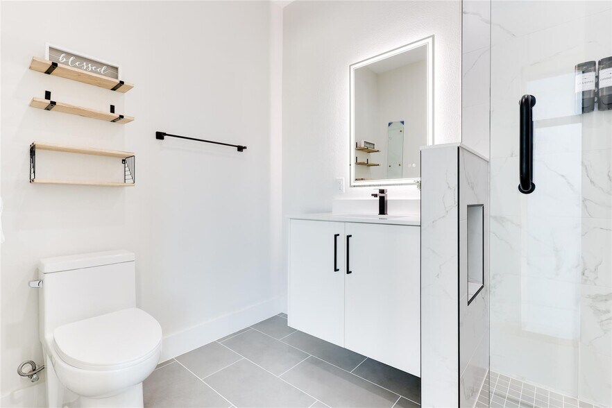 More Photos Of 1512 Seegar St, Dallas Apartments For Sale