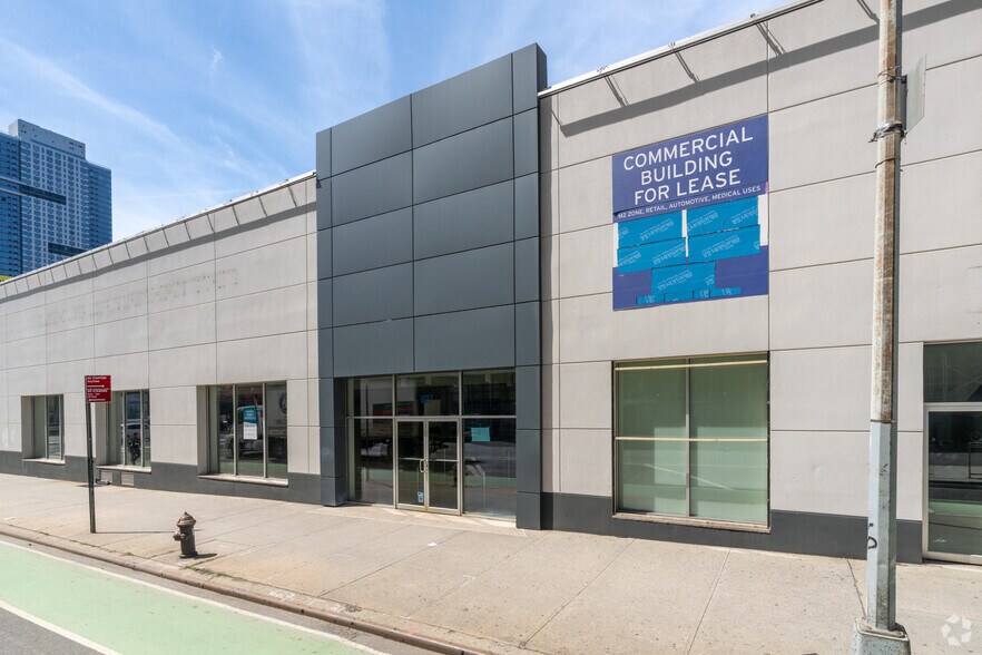 More Photos Of 627 11th Ave, New York Auto Dealership For Sale