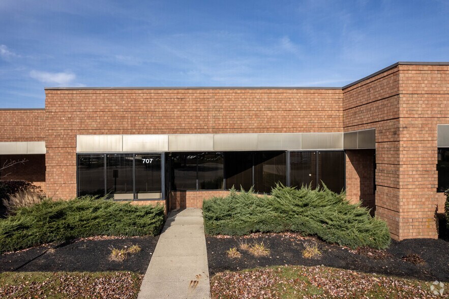 More Photos Of 701-719 Brooksedge Plaza Dr, Westerville Office For Lease
