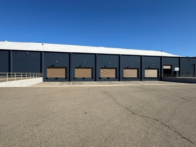 More Photos Of 1203 N Gertrude Ave, Stockton Distribution For Lease