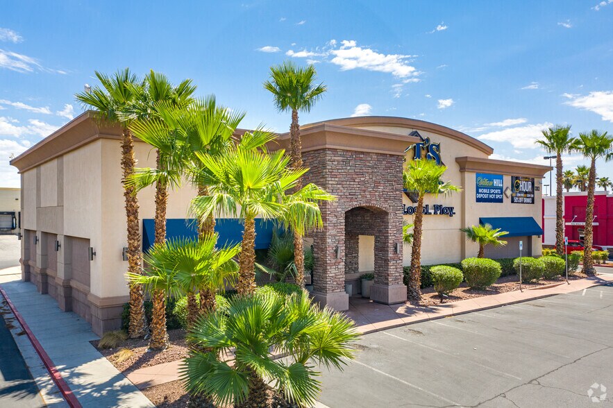 More Photos Of 9890 S Maryland Pky, Las Vegas Unknown For Lease