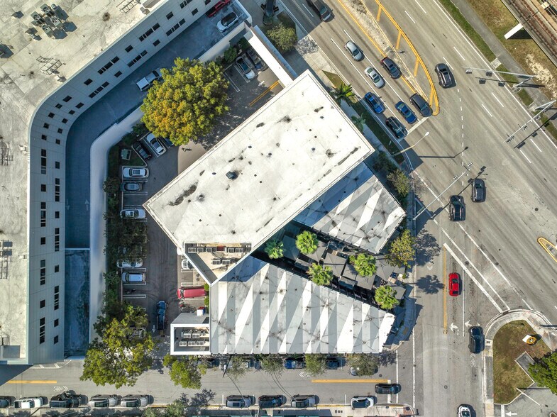 More Photos Of 5958 S Dixie Hwy, South Miami Restaurant For Lease