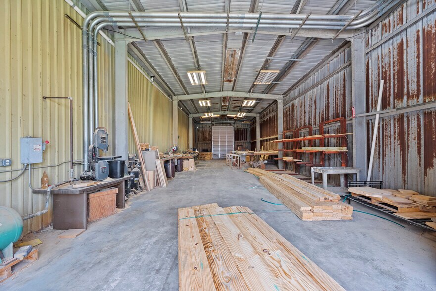 More Photos Of 5354 1st St, Katy Warehouse For Lease