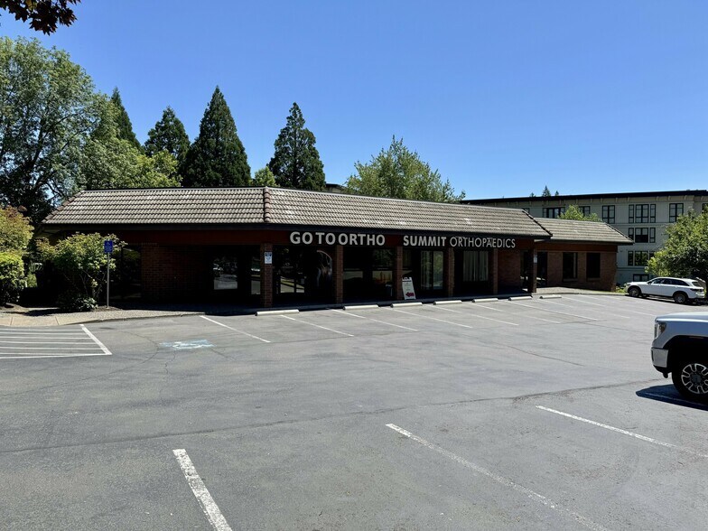 Primary Photo Of 4103 Mercantile Dr, Lake Oswego Office For Lease