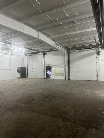More Photos Of 4240 Lisa Dr, Tipp City Warehouse For Lease