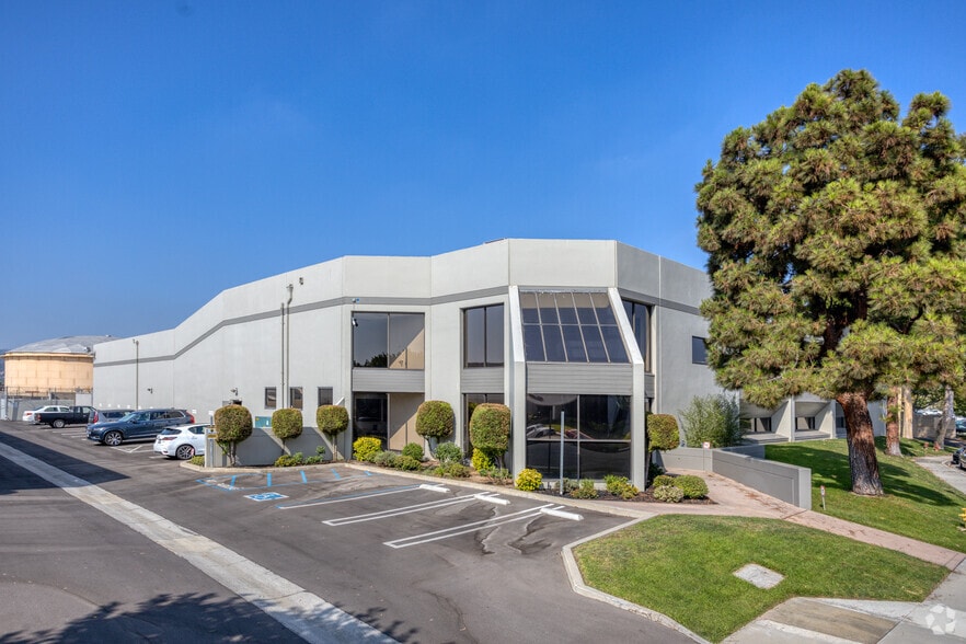 More Photos Of 2580 W 237th St, Torrance Industrial For Sale