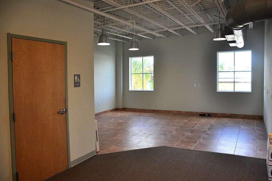 More Photos Of 1604 S Harbor City Blvd, Melbourne Office For Lease