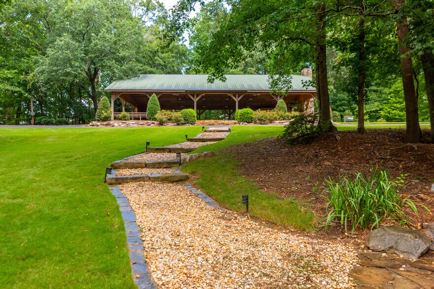 More Photos Of 565 Owens Gin Rd NE, Calhoun Lodge Meeting Hall For Sale