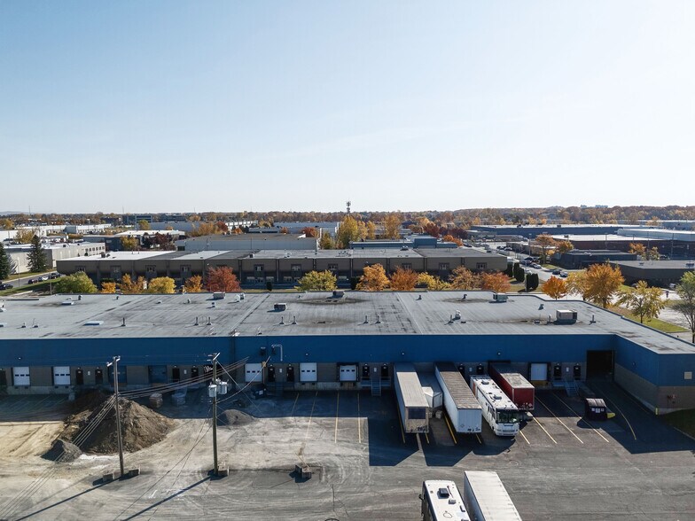 More Photos Of 2115-2147 Rue de la Province, Longueuil Warehouse For Lease