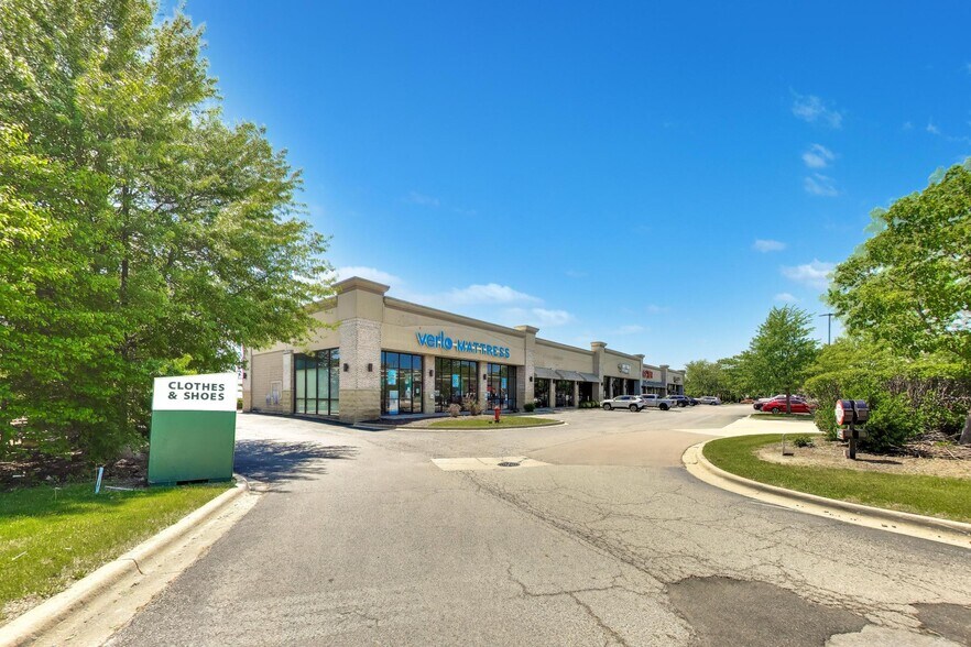 More Photos Of 58-98 E Schoolhouse Rd, Yorkville General Retail For Sale