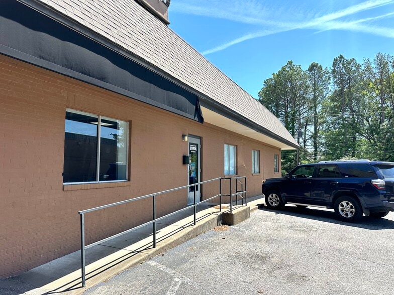 More Photos Of 5700 Quince Rd, Memphis Unknown For Lease