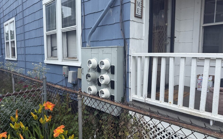 More Photos Of 412 Adams Ave, Endicott Apartments For Sale