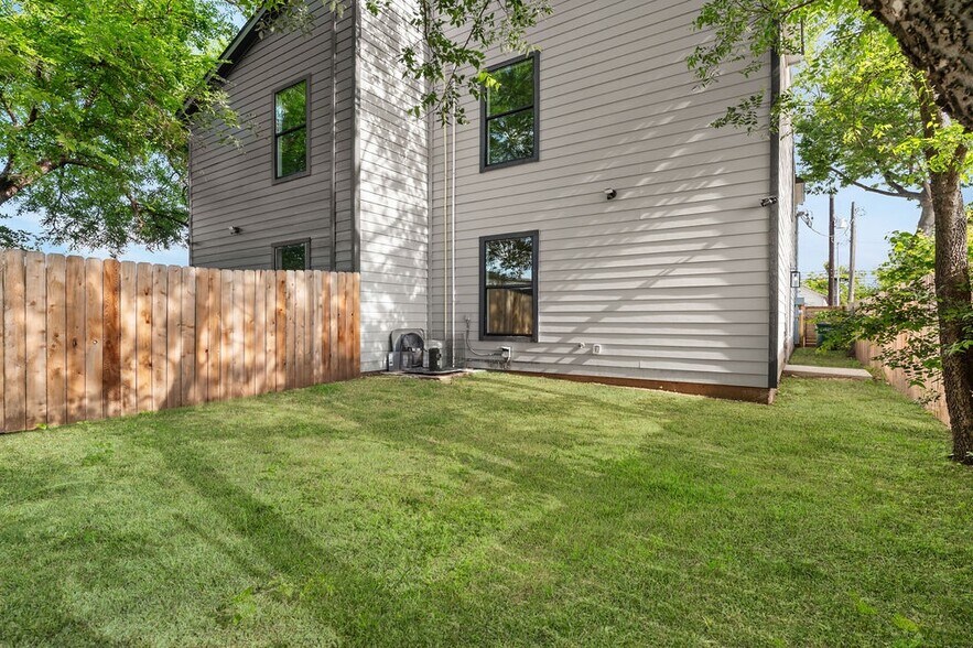 More Photos Of 125 Dashiell St, San Antonio Multifamily For Sale