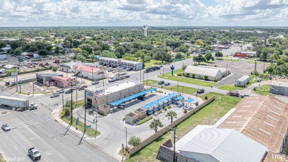 More Photos Of 1101 N W U.S. Hwy 83 Business, Alamo Carwash For Sale