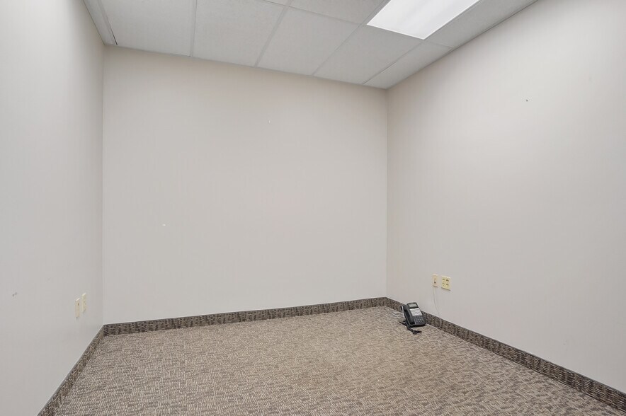 More Photos Of 3333 Massillon Rd, Akron Bank For Lease