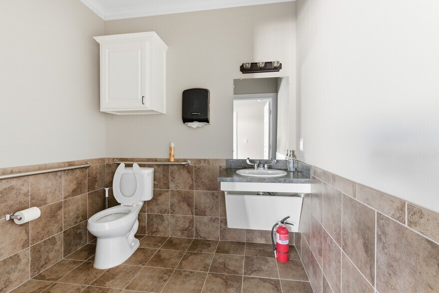 More Photos Of 8951 Collin McKinney Pky, McKinney Unknown For Lease