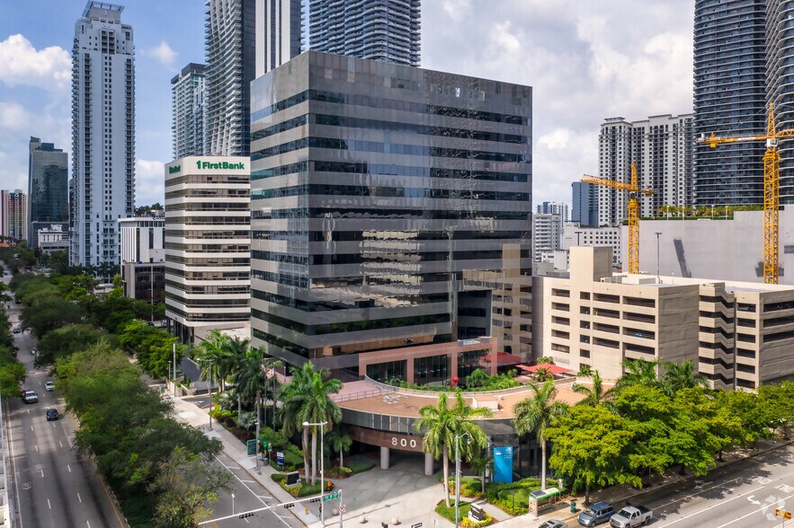 More Photos Of 800 Brickell Ave, Miami Office Residential For Lease