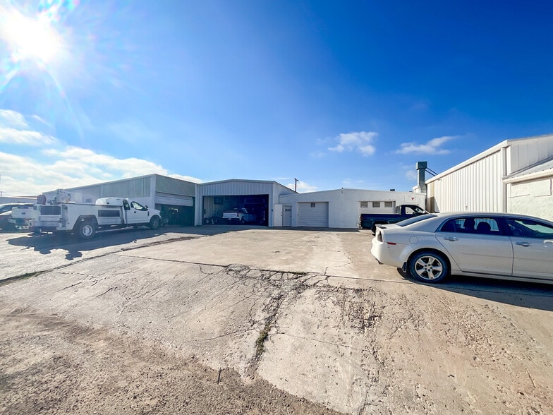 More Photos Of 400 Stoddard st, Odessa Warehouse For Sale