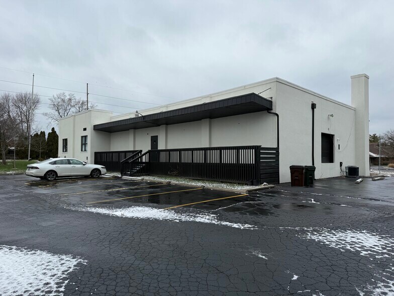More Photos Of 1922 S Smithville Rd, Dayton Freestanding For Sale
