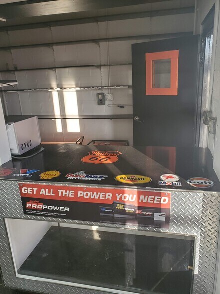 More Photos Of 1307 N Detroit St, Xenia Auto Repair For Sale