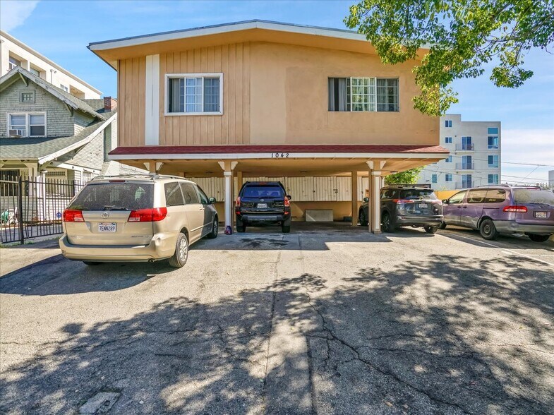 More Photos Of 1042 S Oxford Ave, Los Angeles Apartments For Sale