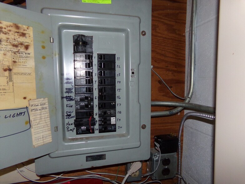 More Photos Of 721 Lincoln Way E, Massillon Office Residential For Sale