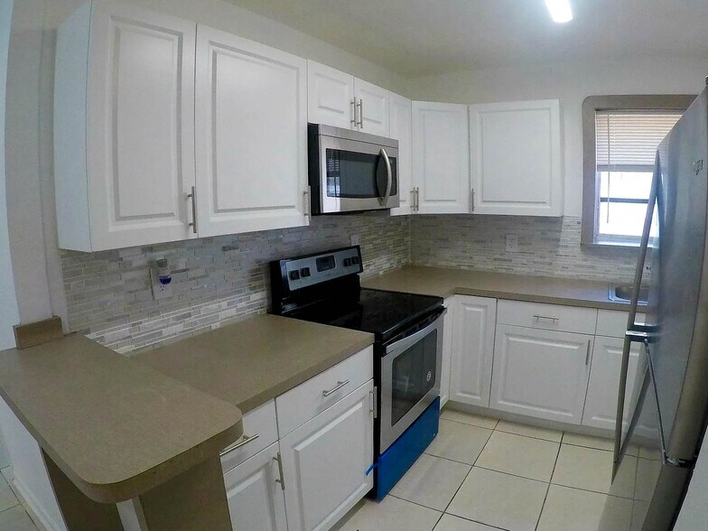 More Photos Of 945 SW 4th St, Miami Apartments For Sale