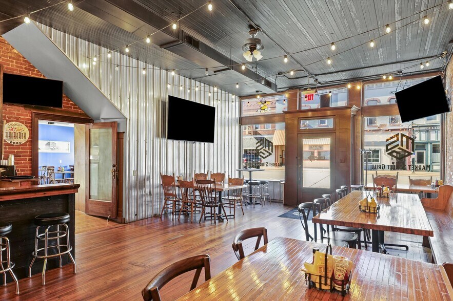 More Photos Of 125 S Market St, Paxton Specialty For Sale