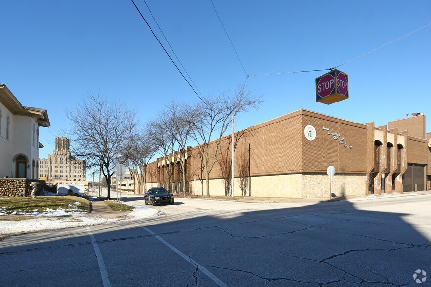 More Photos Of 400 Federal Ave, Saginaw General Retail For Sale