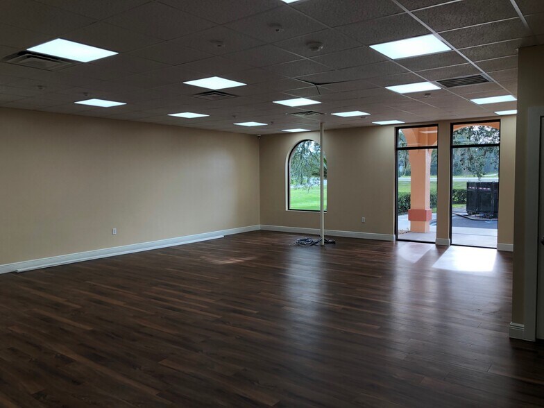 More Photos Of 11242-11248 Commercial Way, Weeki Wachee Office For Sale