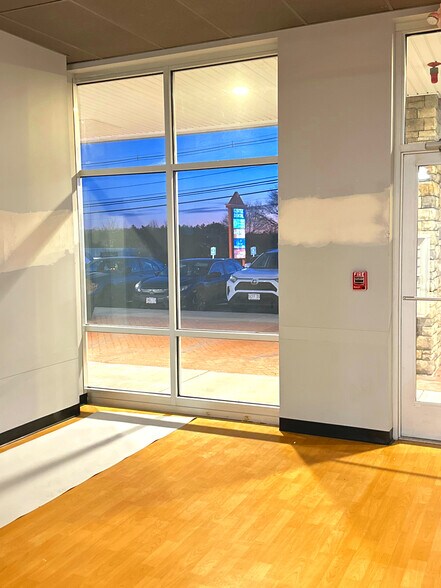 More Photos Of 471-479 W Central St, Franklin Freestanding For Lease