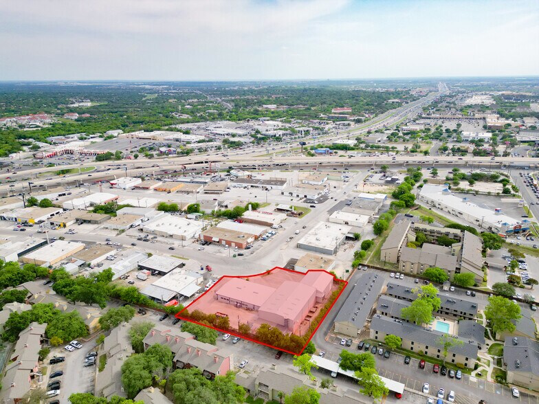 More Photos Of 5423 Jackwood Dr, San Antonio Warehouse For Sale