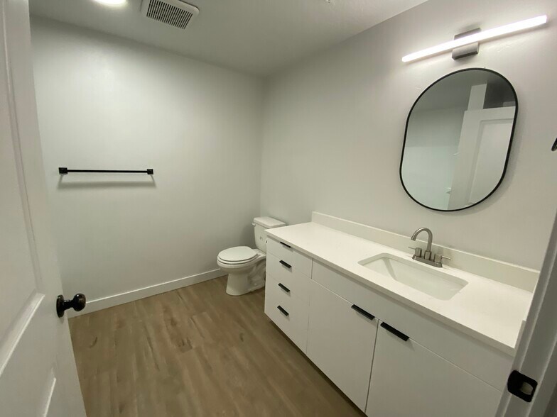 More Photos Of 404 E 5600 S, Salt Lake City Apartments For Sale