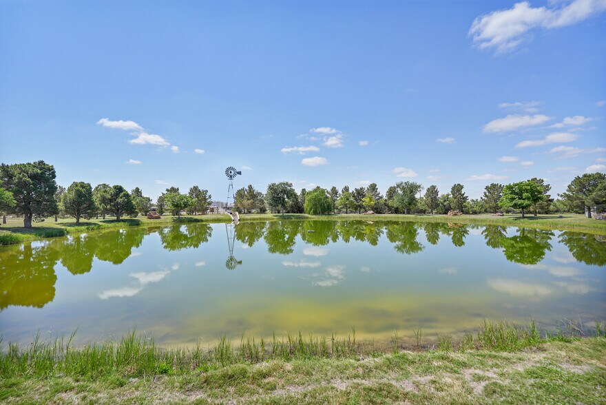 More Photos Of 2828 Interstate 20, Midland Flex For Sale