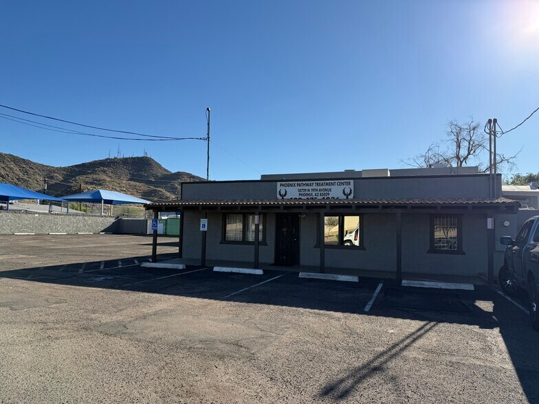 More Photos Of 10729 N 19th Ave, Phoenix Flex For Lease