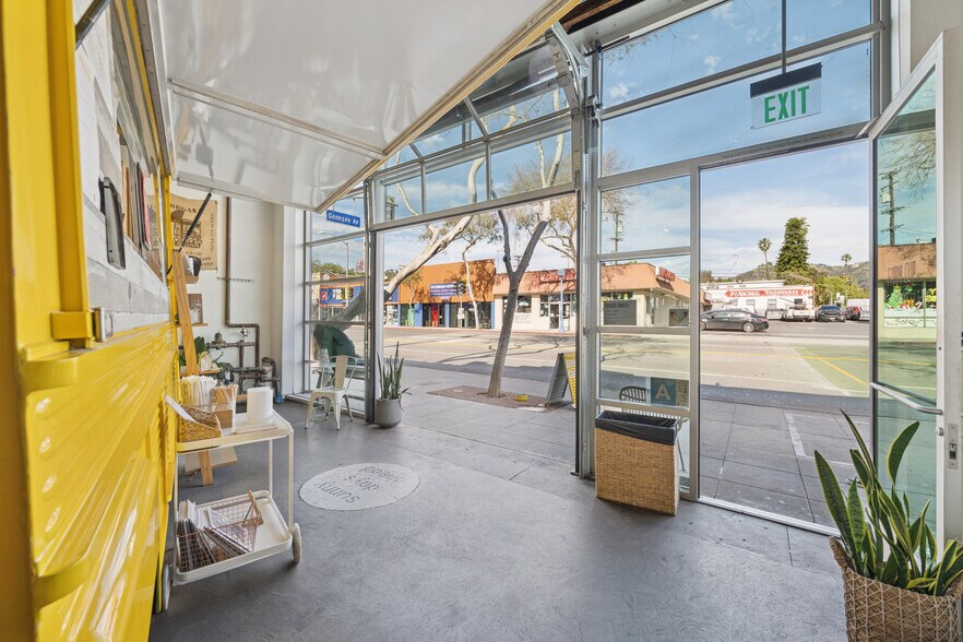 More Photos Of 7748 Santa Monica Blvd, West Hollywood Storefront Retail Residential For Sale