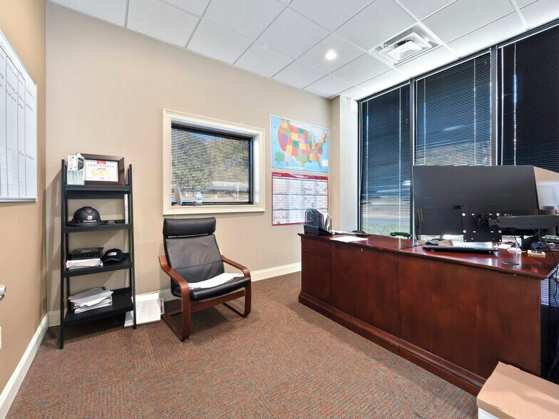 More Photos Of 5224 Palmero Ct, Buford Flex For Sale